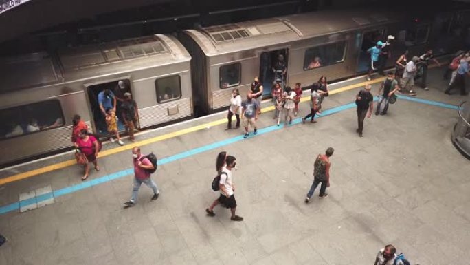 交通-地铁站-高角度视图-超转换