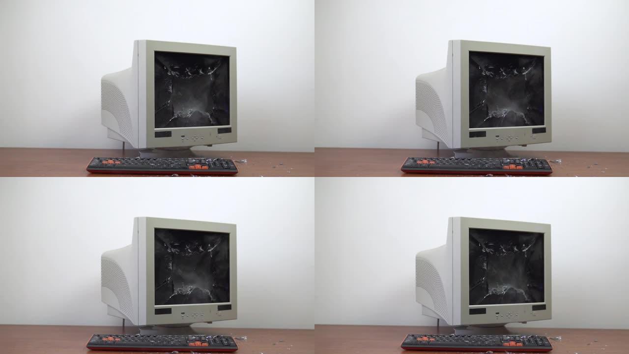 桌子上有一个旧显示器，屏幕坏了，烟雾从里面冒出来。慢动作。