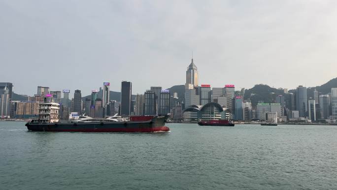 香港维港上的轮船