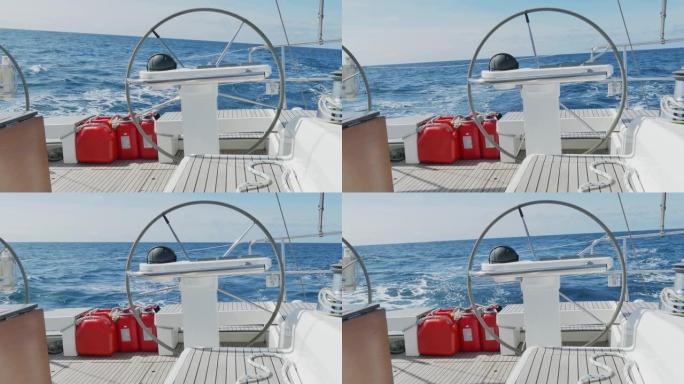 带自动驾驶仪自动导航控制的帆船舵