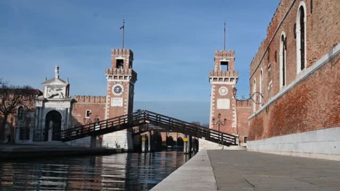 意大利威尼斯-漫步在泻湖城市的旅游较少的街道上