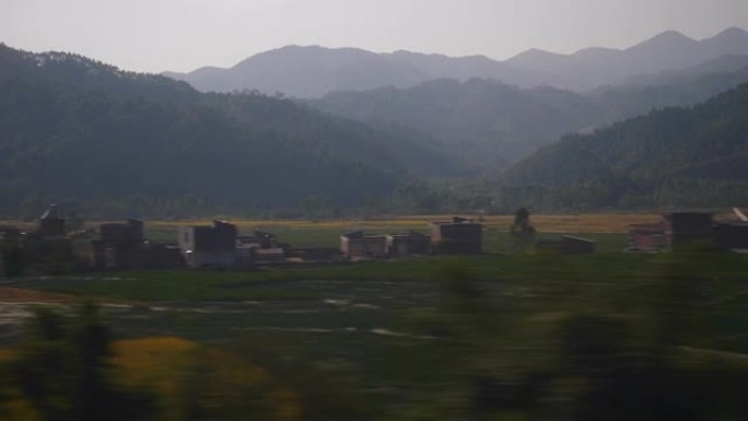 成都到广州晴天火车公路旅行穿越名山乘客座位窗口pov全景4k中国