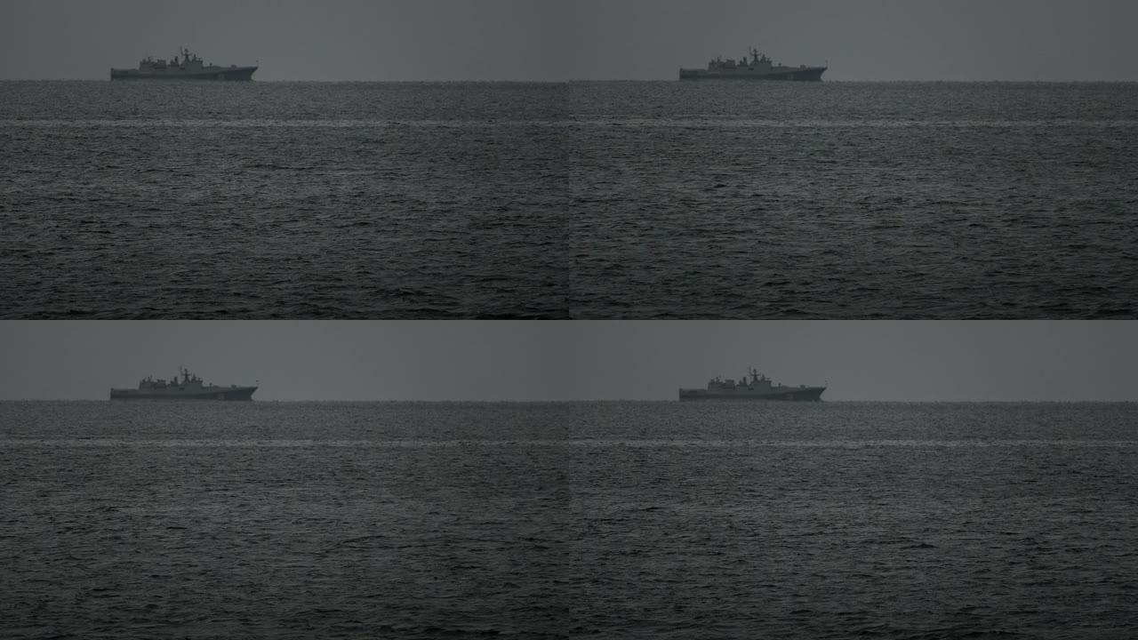海上地平线上的军用船只