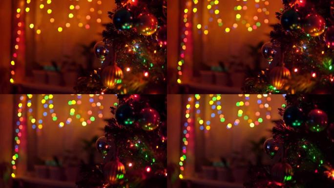 家里有闪光灯的装饰圣诞树