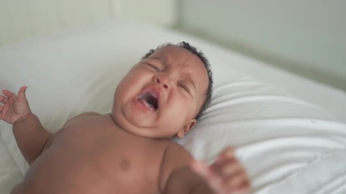 小非洲裔美国女婴外国婴儿幼婴哭泣