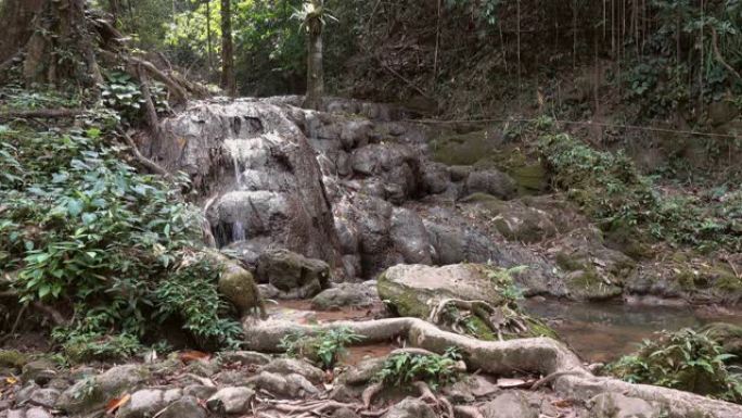 泰国的萨南马诺拉瀑布