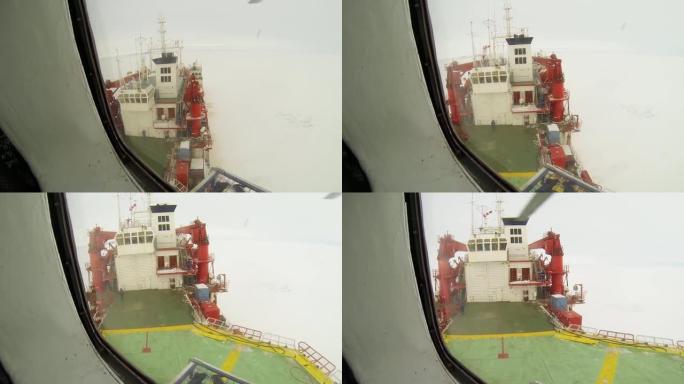 直升机正在登上费多罗夫院士的船。