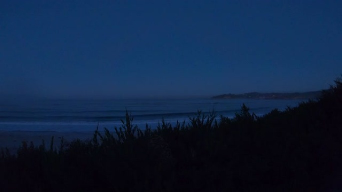 加利福尼亚州卡梅尔/圆石滩的日出，前景广阔