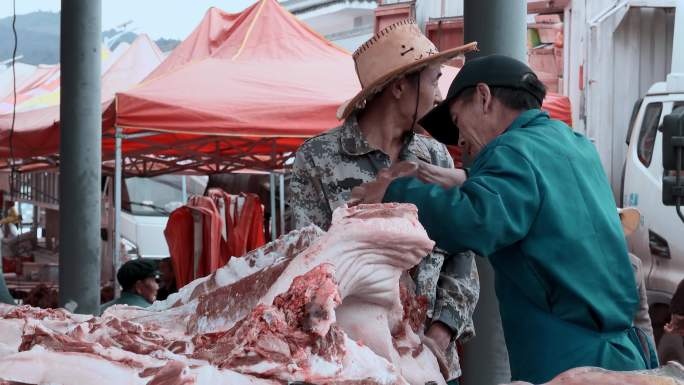 云南乡村生活视频卖猪肉农贸市场