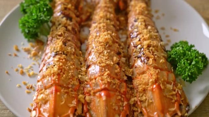 白盘大蒜炒螳螂虾