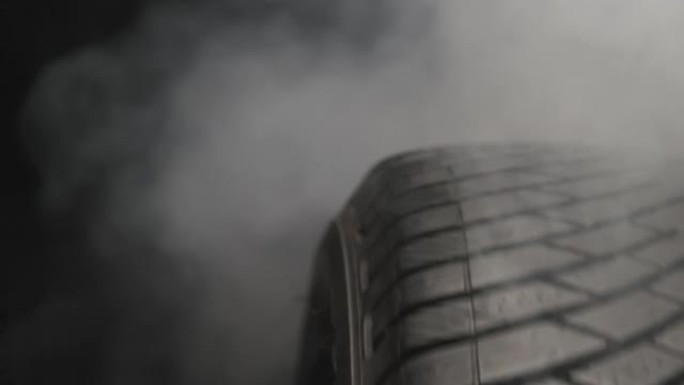 赛车轮胎烟雾