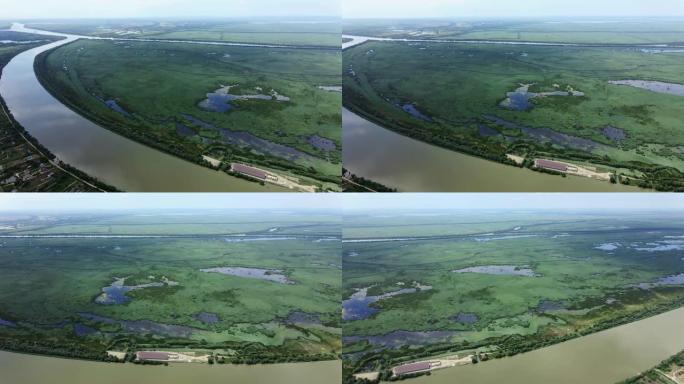 Ermakov岛的全景，相机旋转180度右侧。鸟瞰图，4k-60fps。多瑙河三角洲的多瑙河生物圈保