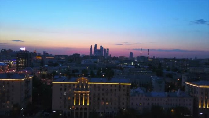 俄罗斯之夜日落莫斯科市高尔基公园河湾空中全景4k