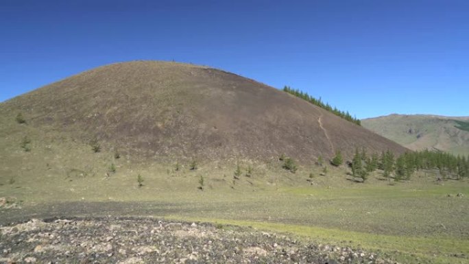 火山固化的玄武岩平原覆盖着固化的熔岩