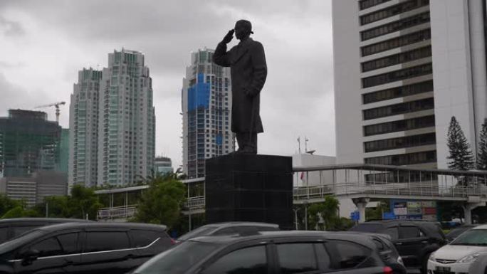 雅加达市中心交通街纪念碑慢动作全景4k印度尼西亚