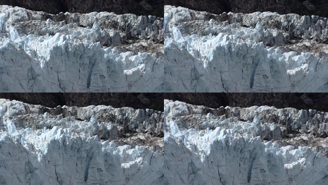 玛格丽特冰川顶部锯齿状的冰峰形成了独特的形状。