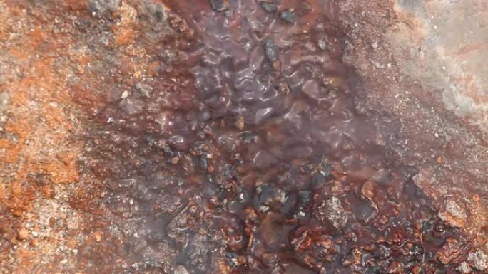 热水形成矿床。