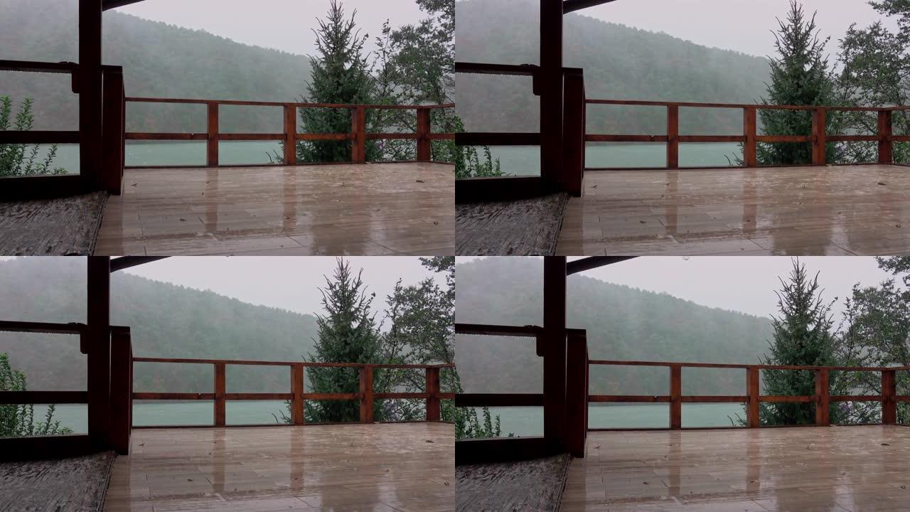山湖倾盆大雨