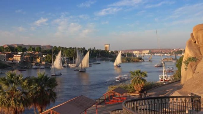 埃及阿斯旺尼罗河上的费卢卡船
