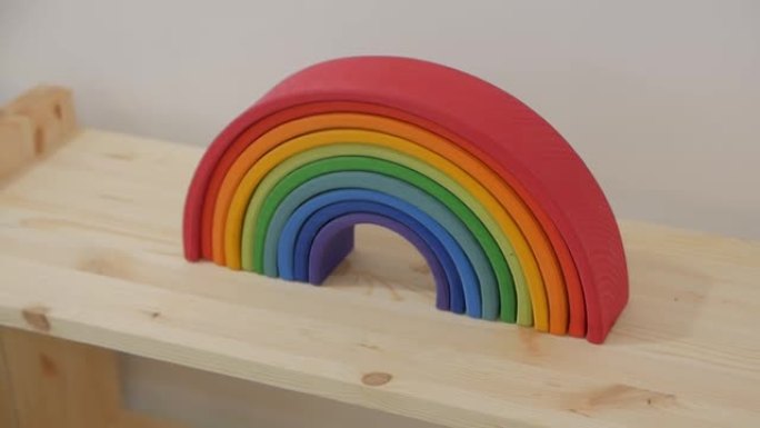 彩虹木制玩具