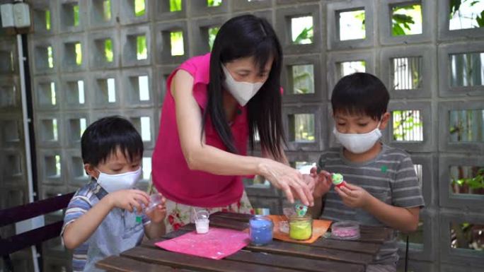 孩子们在危机期间做DIY，新型冠状病毒肺炎。