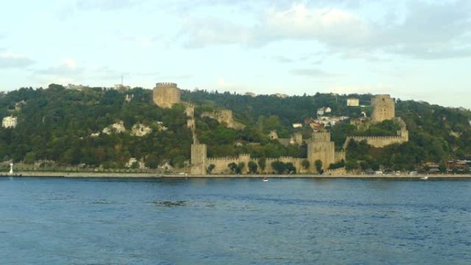 博斯普鲁斯海峡沿岸的古老堡垒