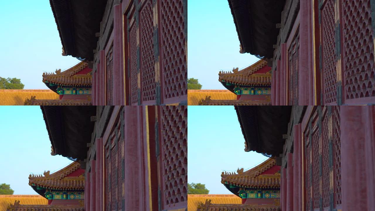 这是紫禁城内部古门的特写镜头，紫禁城是中国古代皇帝的宫殿
