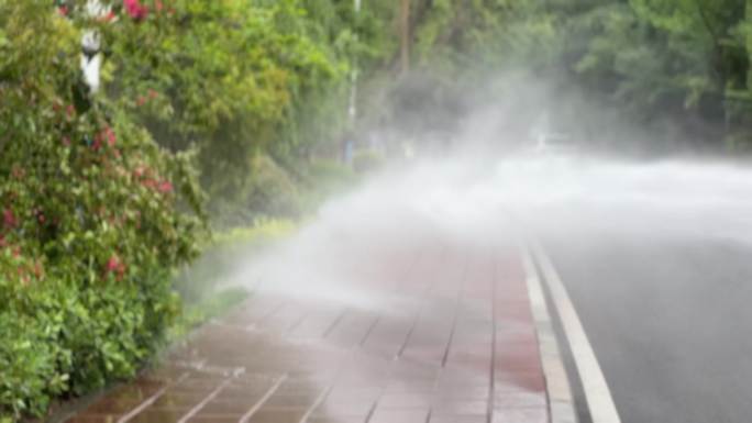 城市绿化花草养护灌溉浇水洒水车浇灌花草