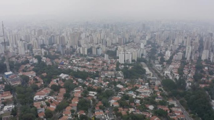 在São Paulo的Araça墓地，从塔顶看，在保利斯塔大道的底部