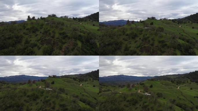 加州山区草地的无人机风景