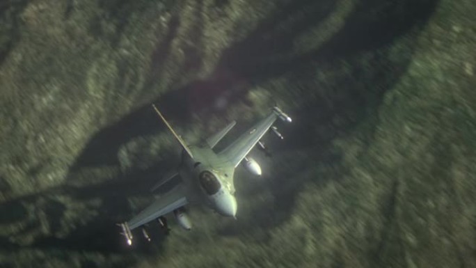 F16在飞。
