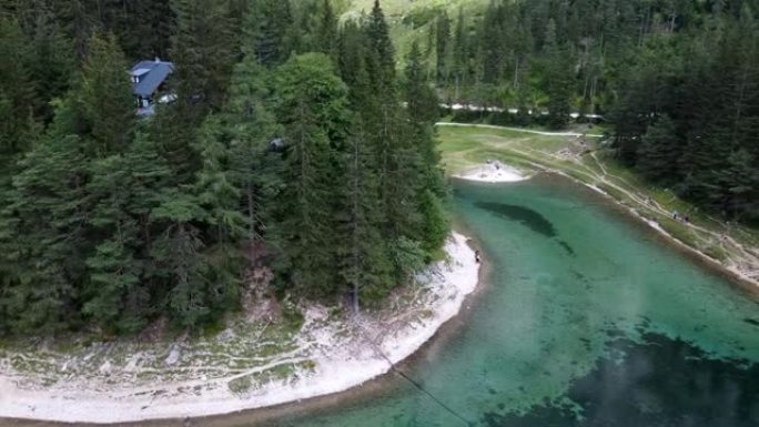 飞越奥地利施蒂利亚著名的绿湖