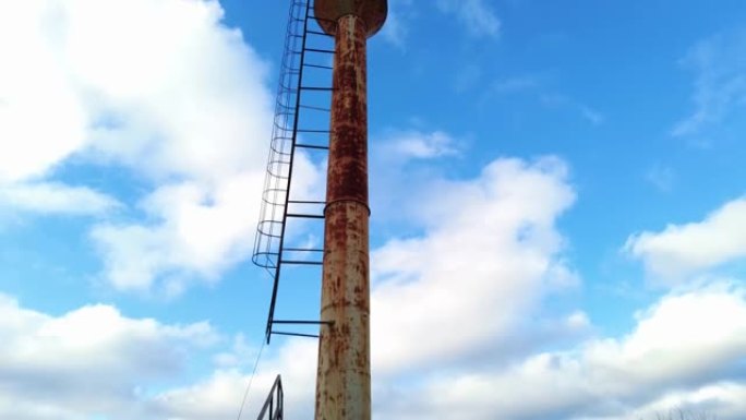 老生锈的苏联水塔