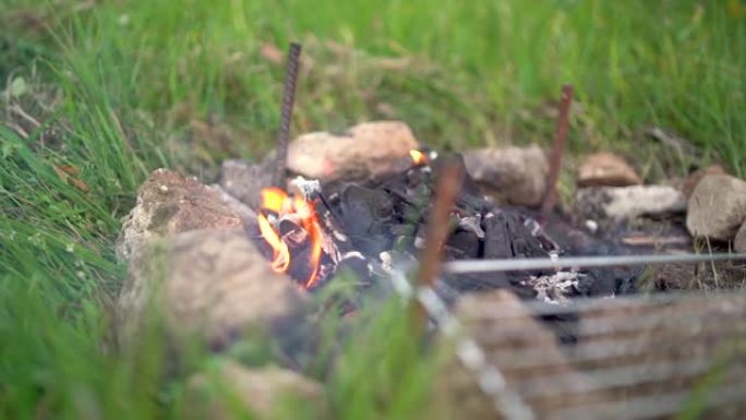 火烧的热空便携式烧烤烧烤烤架