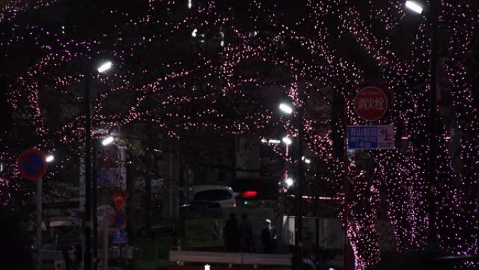 涩谷长镜头的夜间照明街道