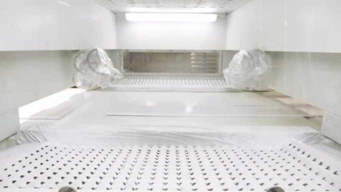 车间家具的自动机器油漆细节