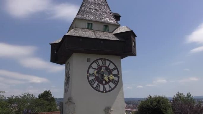 奥地利格拉茨的历史钟楼Uhrturm和老城区
