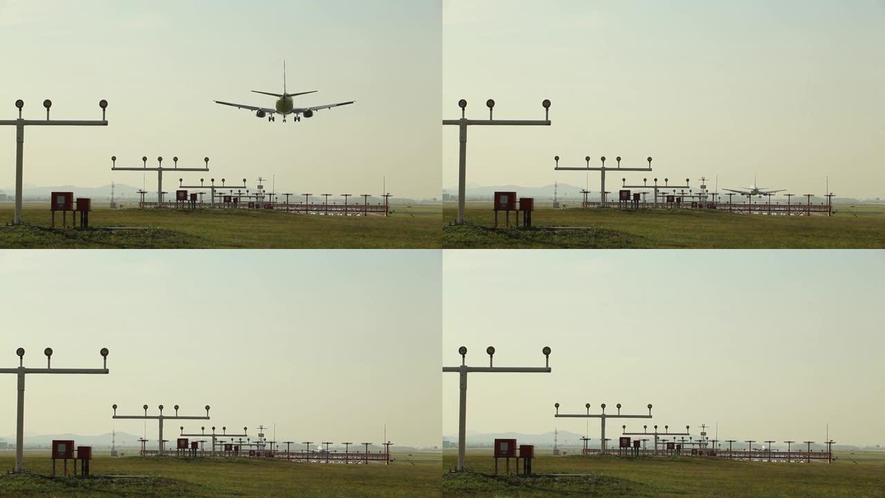 一架飞机降落在跑道上