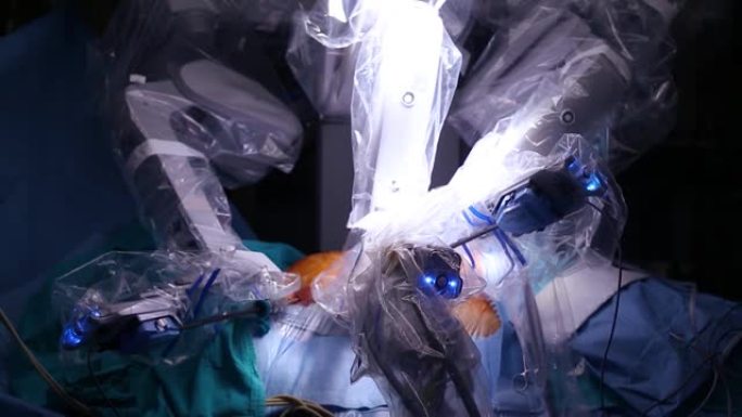 达芬奇手术系统的微创机器人手术。机器人手术。涉及机器人的医疗操作。