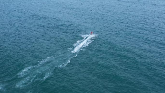 4K航拍海上运动海上摩托艇