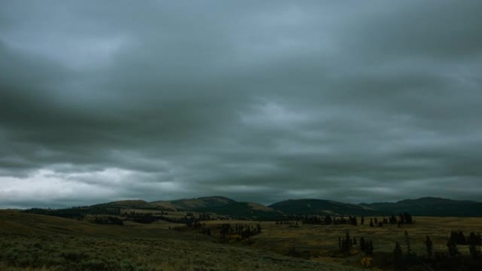时间流逝-黄石国家公园山脉多云的天气