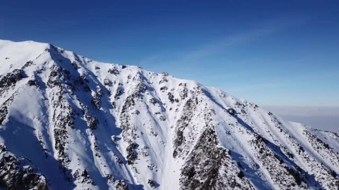 高雪山，云杉生长在地方