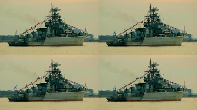 日落时的军舰俄乌战争俄国军人护卫舰