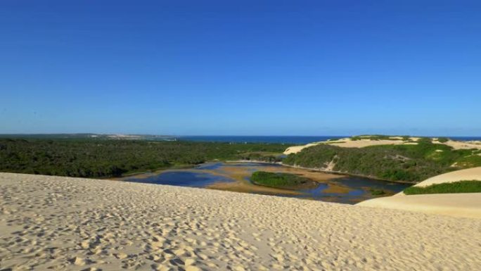 巴西北里奥格兰德的Genipabu沙丘和泻湖