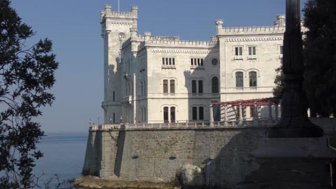 米拉马里城堡