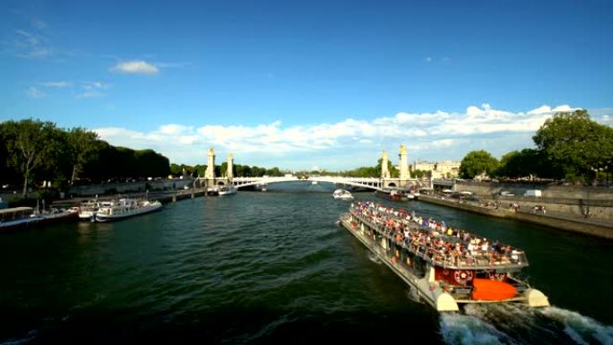 巴黎河畔