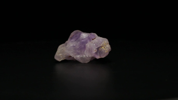 双锥紫水晶矿石标本