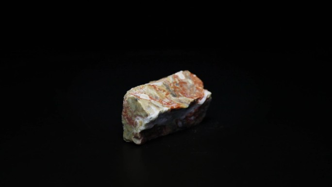 百合玉百鹤玉石灰岩矿物岩矿化石标本