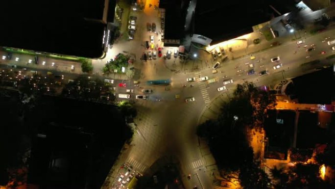夜间照明班加罗尔城市交通街广场十字路口空中俯拍全景4k印度