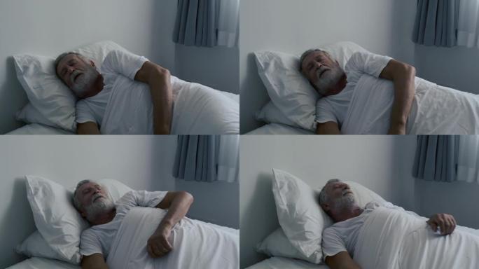 祖父或老人睡觉时失眠，床上噩梦